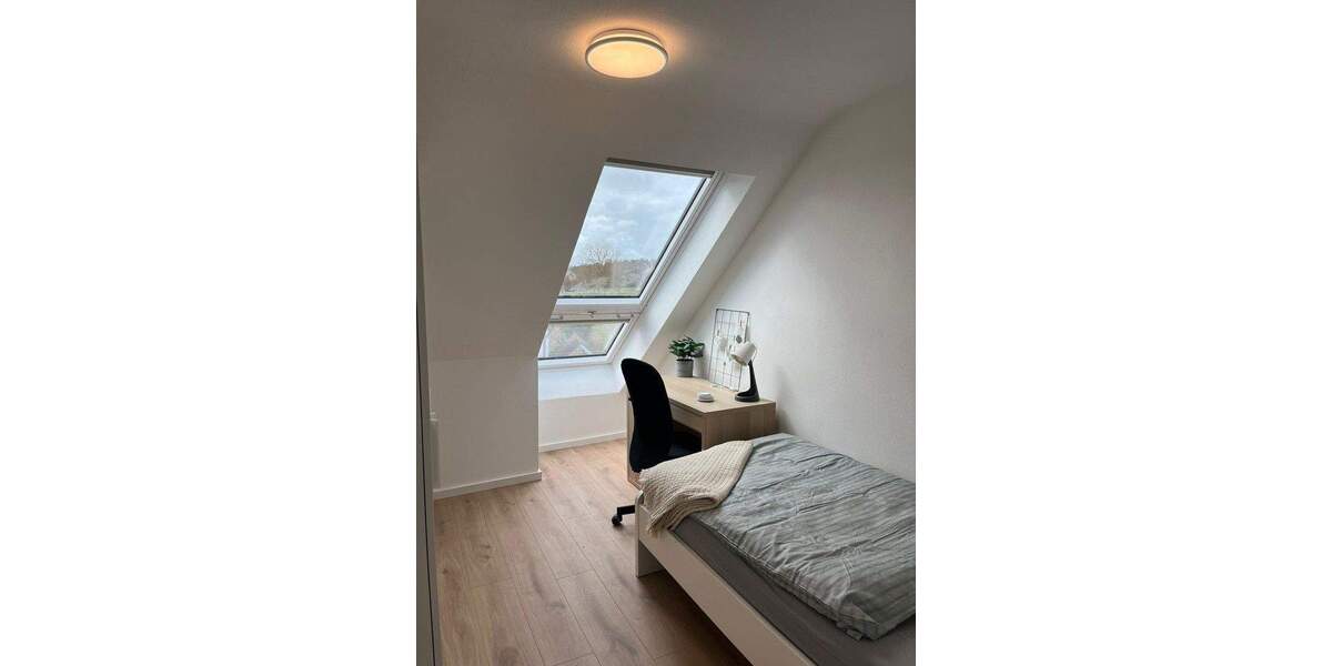 Etagenwohnung Erlangen Sieglitzhof - 4 Zimmer, 15 m&sup2;, 390&euro; | Angebot:25414542