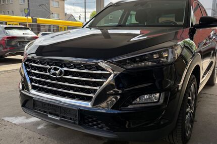 Hyundai TUCSON 82.000 km 14.990 &euro; Mülheim/Ruhr 45475