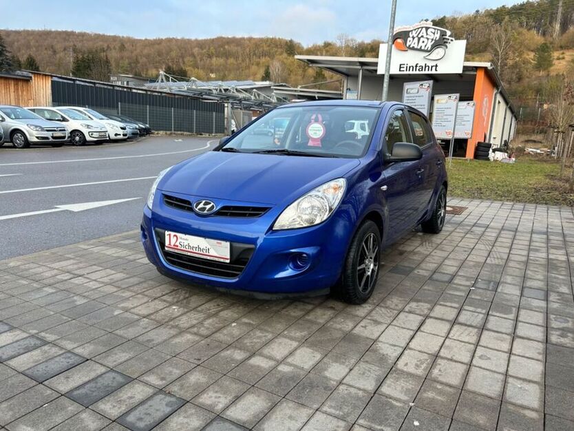 i20