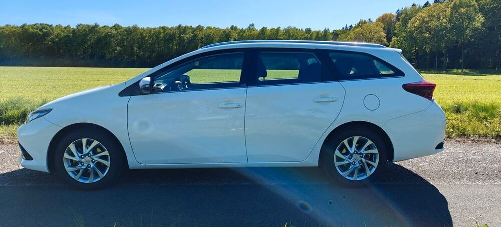 Auris Touring Sports
