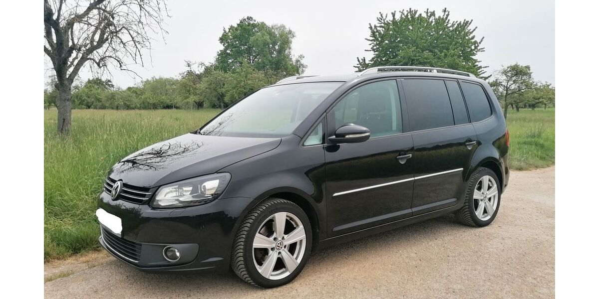 VW Touran 210.000 km 8.999 &euro; Stuttgart 70188
