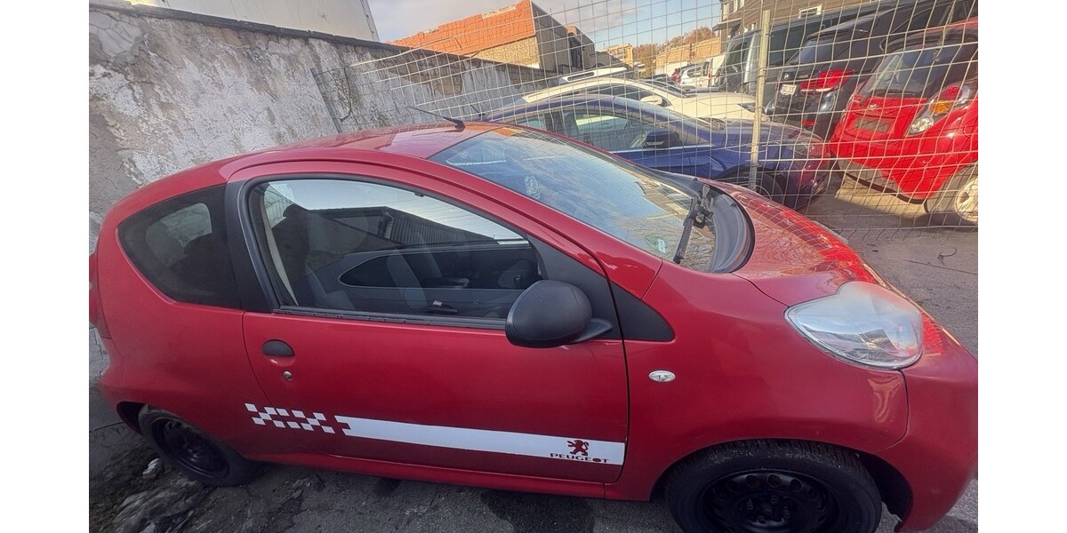 Peugeot 107 234.307 km 1.400 € Gelsenkirchen 45879
