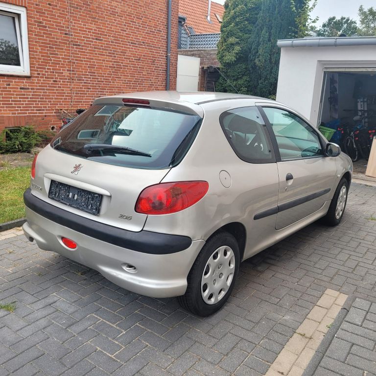 Peugeot 206 169.000 km 1.350 € Neumünster 24537