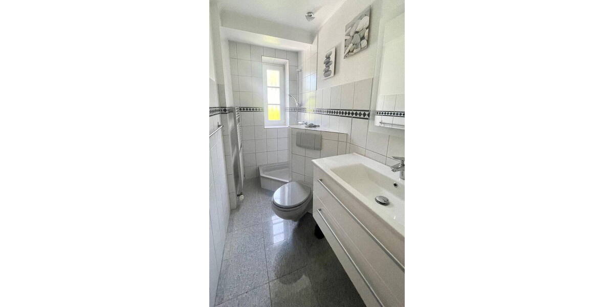 Einfamilienhaus Reinfeld - 7 Zimmer, 250 m&sup2;, 525.000&euro; | Angebot:26790523