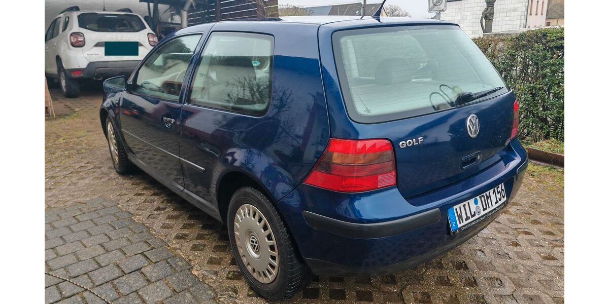 VW Golf 148.663 km 700 &euro; Laufeld 54533