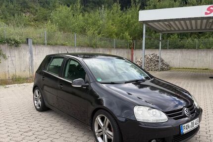 VW Golf 320.000 km 3.500 &euro; Pfarrkirchen 84347