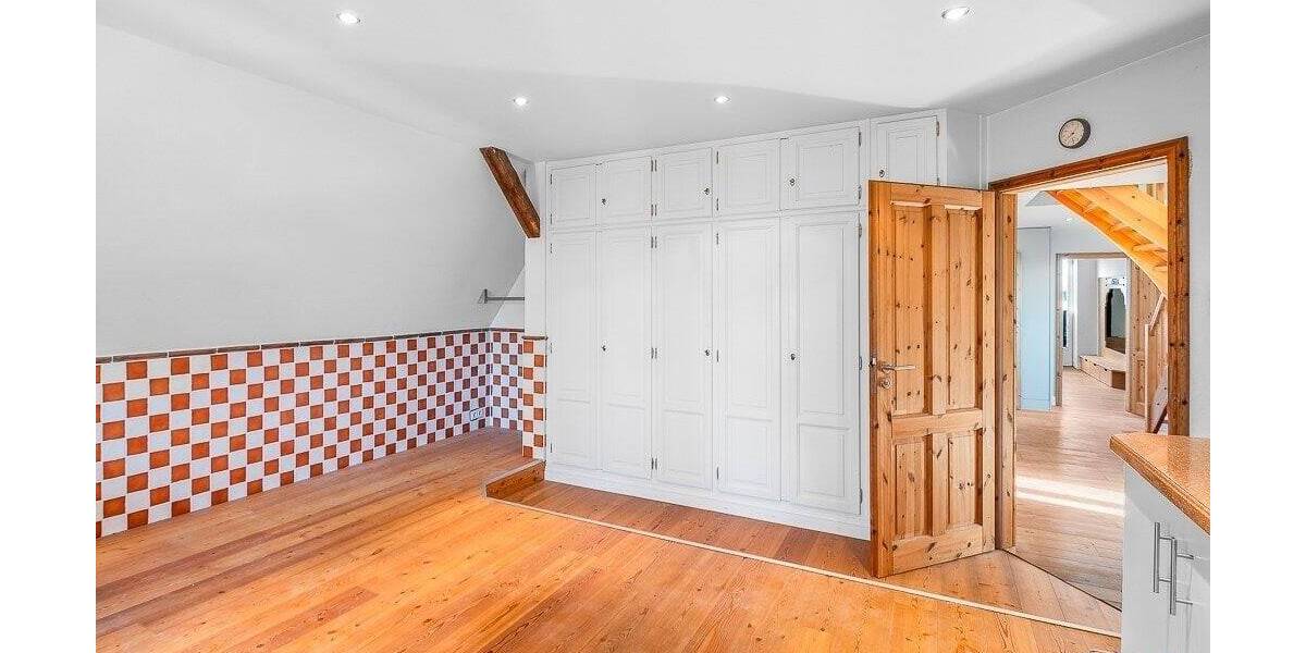Einfamilienhaus Braderup - 6 Zimmer, 300 m&sup2;, 398.000&euro; | Angebot:25706549