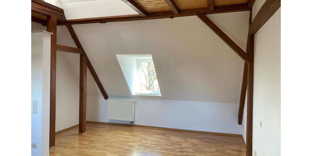 Dachgeschoßwohnung Elsteraue - 2 Zimmer, 60 m&sup2;, 360&euro; | Angebot:26690494