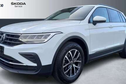 VW Tiguan 54.712 km 27.570 € Wolfsburg 38446