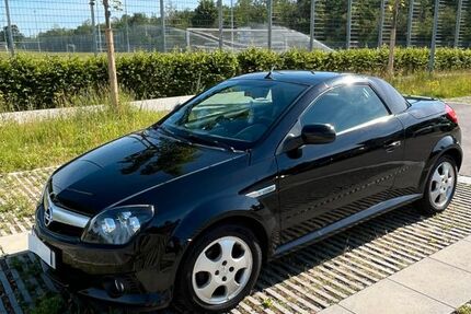 Opel Tigra 124.000 km 1.375 &euro; Fürstenfeldbruck 82256