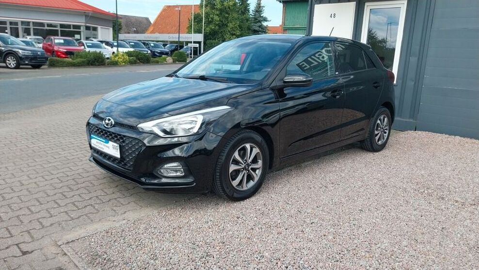 i20