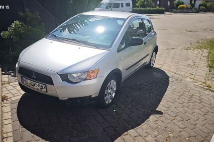 Mitsubishi Colt 63.000 km 2.350 &euro; Bremen 28779