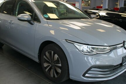 VW Golf 2.0 TDI SCR DSG Move 32.983 km 24.980 € Euskirchen 53881