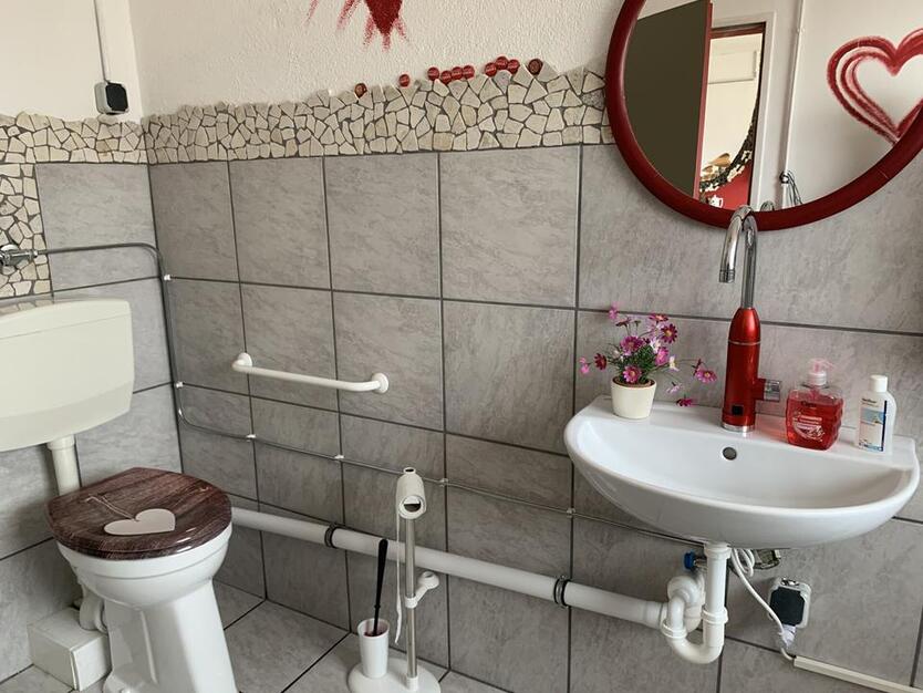 Stadtbekannter Imbiss in Helmbrechts zur Anmietung mit Option zur Betriebsübernahme zimmer