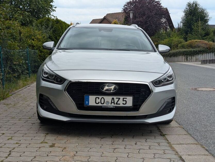 i30