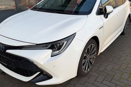 Toyota Corolla 95.000 km 18.990 &euro; Bad Segeberg 23795