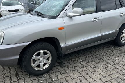 Hyundai SANTA FE 154.000 km 1.450 &euro; Groß Umstadt 64823