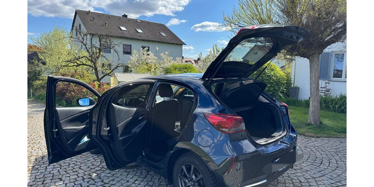 Mazda 2 Hybrid 24.500 km 16.900 &euro; Plattling 94447