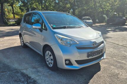 Toyota Verso-S 45.000 km 7.950 € Berlin 14195