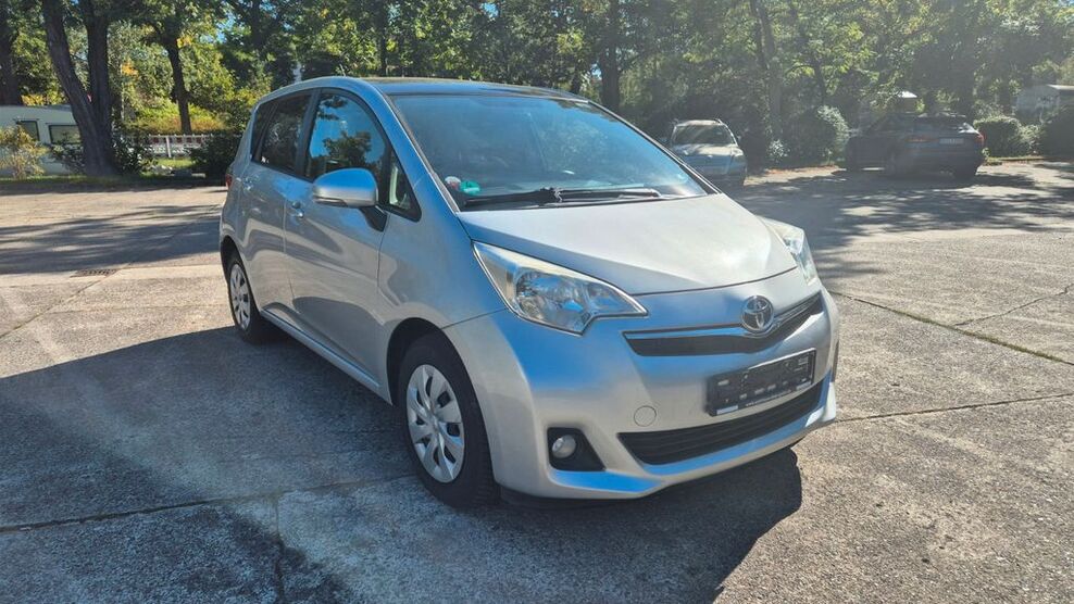 Toyota Verso-S 45.000 km 7.950 € Berlin 14195
