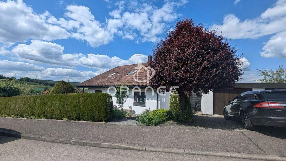 ***Geräumiges Mehrgenerationenhaus mit Aussicht *** 8 zimmer