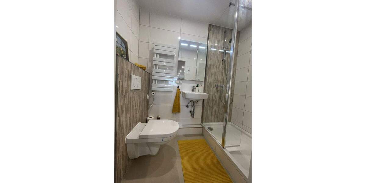 Etagenwohnung Hamburg Rahlstedt - 5 Zimmer, 120 m&sup2;, 3.990&euro; | Angebot:25657547