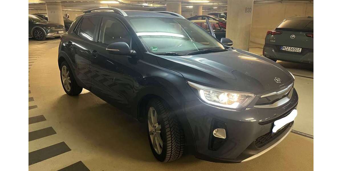 Kia Stonic 41.500 km 14.800 &euro; München 80798
