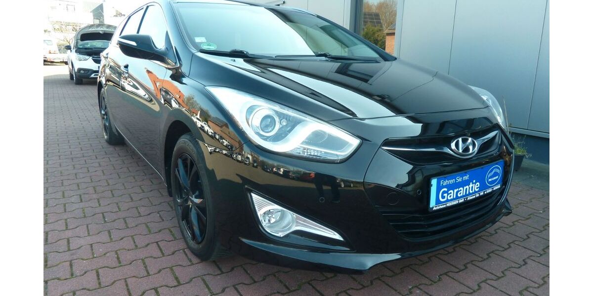 Hyundai i40 110.000 km 8.800 &euro; Hamm 59073