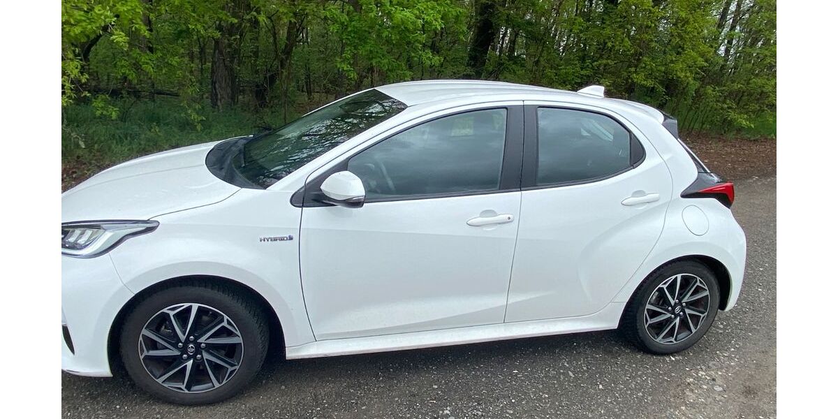 Toyota Yaris 77.500 km 15.900 &euro; Groß Kreutz 14550
