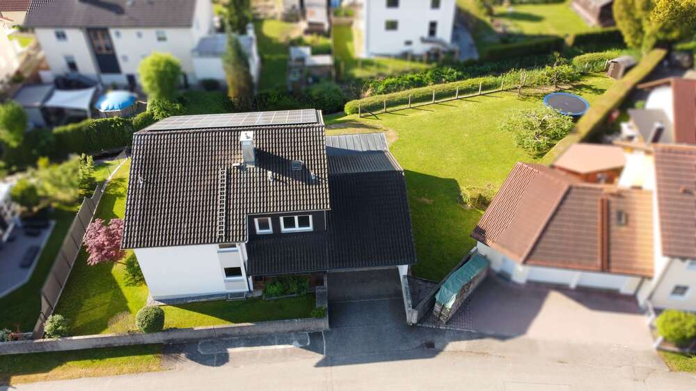 Einfamilienhaus Neuötting - 8 Zimmer, 229 m&sup2;, 660.000&euro; | Angebot:26528678