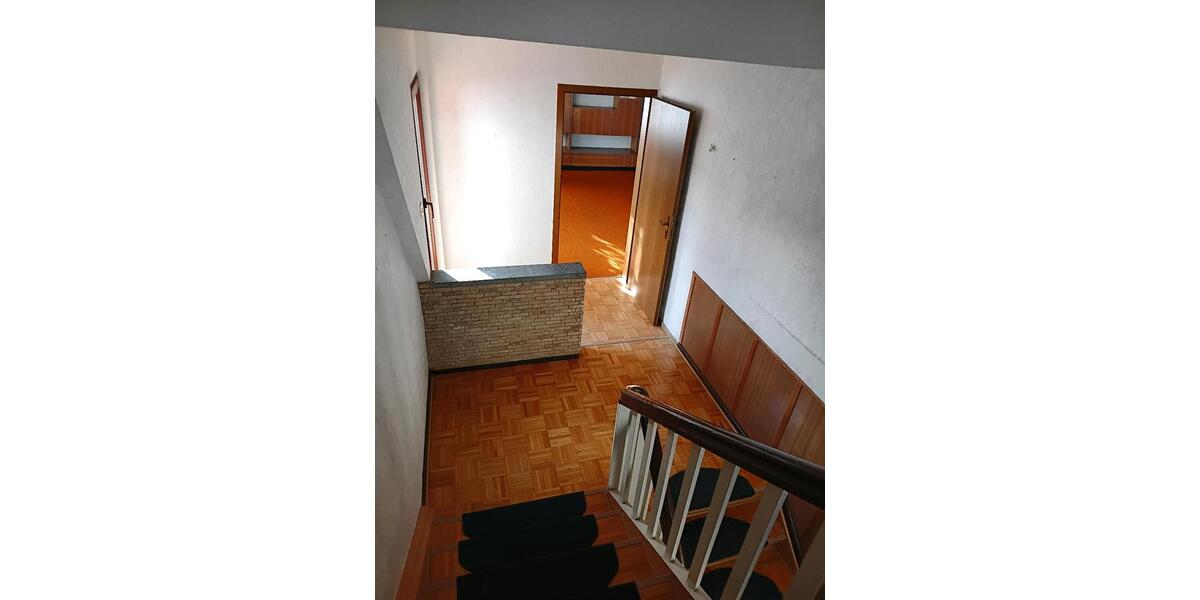 Einfamilienhaus Wasungen - 9 Zimmer, 180 m&sup2;, 750&euro; | Angebot:25275607