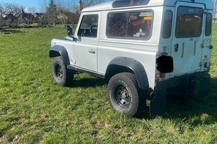 Land Rover Defender 230.404 km 20.900 &euro; Bremgarten 79258