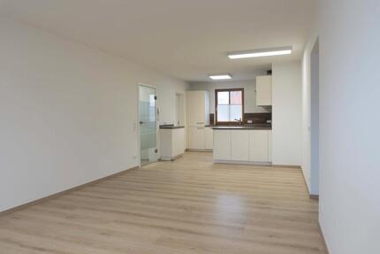 Wohnung Berngau - 3 Zimmer, 73 m&sup2;, 850&euro; | Angebot:26090307