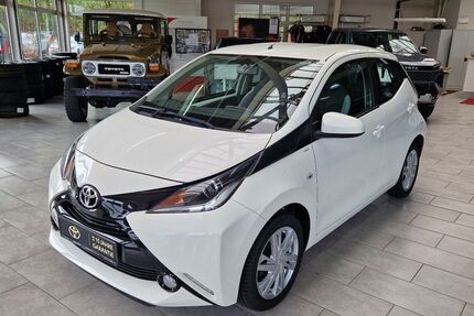 Toyota Aygo (X) 73.741 km 7.890 &euro; Winterberg 59955