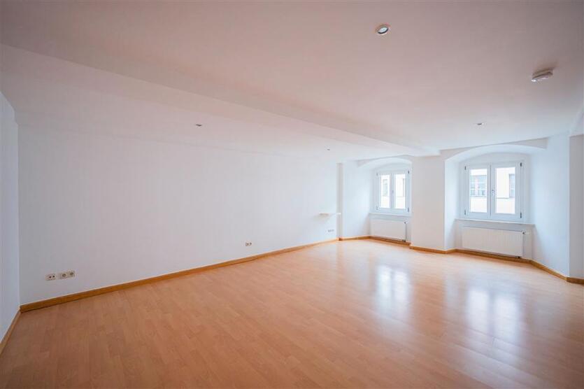 Lichtdurchflutete und zentrumsnahe Wohnung in Deggendorf