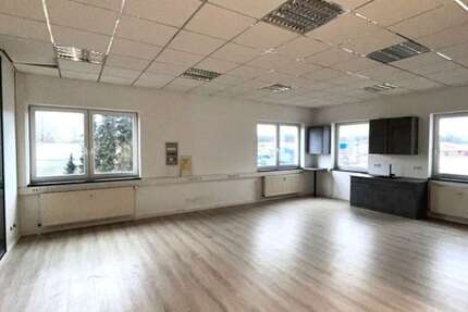 Büro in Schloß Holte-Stukenbrock 800 € 125 m² zimmer