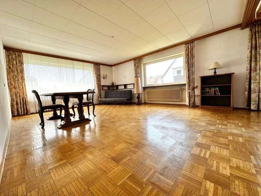 Wohnung zum Kaufen in Homburg 198.000 € 140 m²