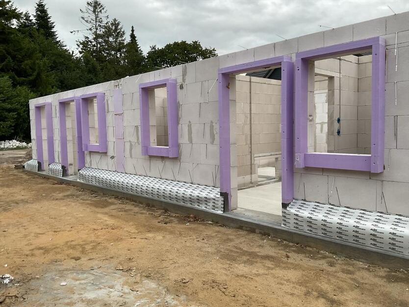 Doppelhaus im Bau, Rohbau EG fertig, gute Infrastruktur, 2400 EW zimmer