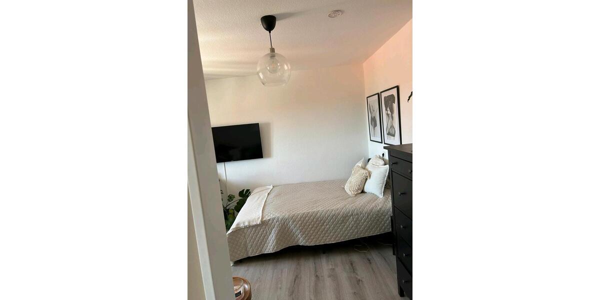 Dachgeschoßwohnung Schloß Holte-Stukenbrock Stukenbrock - 2 Zimmer, 27 m&sup2;, 68.000&euro; | Angebot:26814675