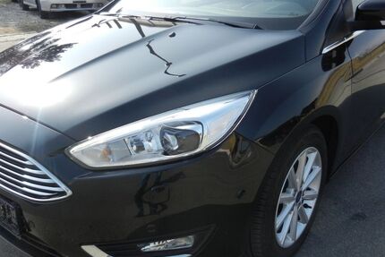 Ford Focus 129.000 km 7.400 &euro; Regensburg 93057