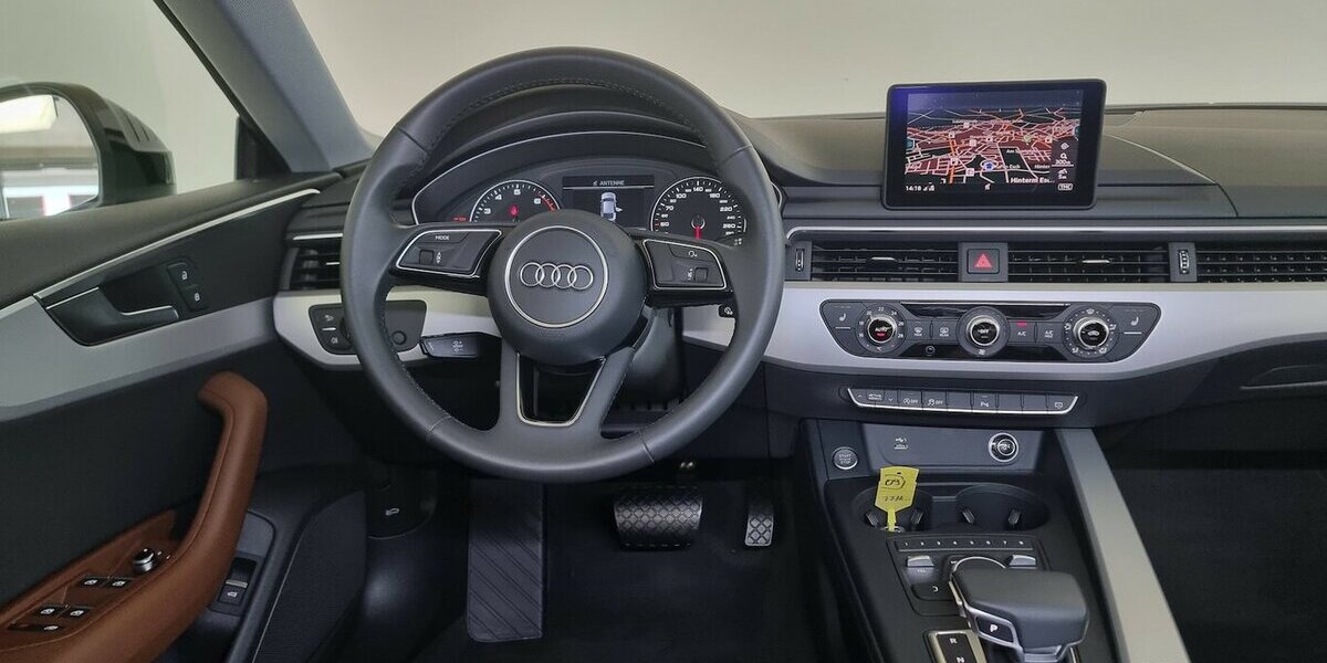 Audi A5 35 TFSI DSG LED SHZ Navi Leder Tempomat 77.900 km 24.900 &euro; Garrel 49681