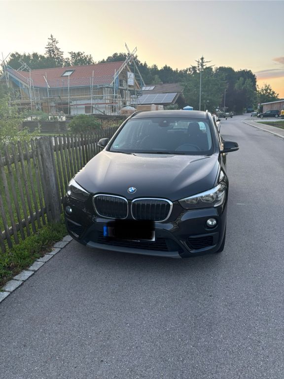 BMW X1 155.000 km 15.900 € Bruckmühl 83052