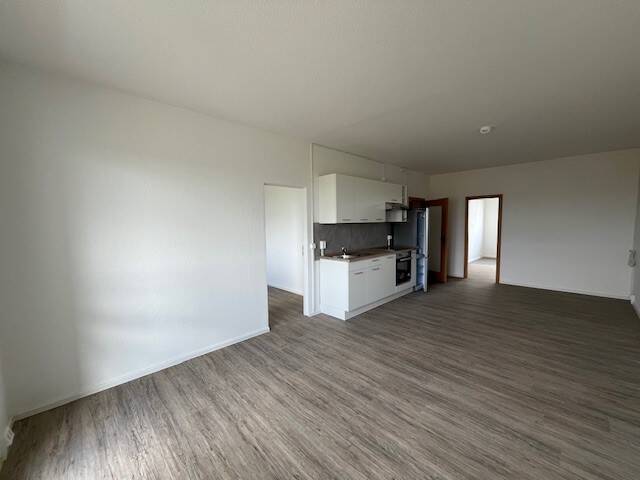 Etagenwohnung Zwickau Neuplanitz - 4 Zimmer, 75 m&sup2;, 450&euro; | Angebot:26643750