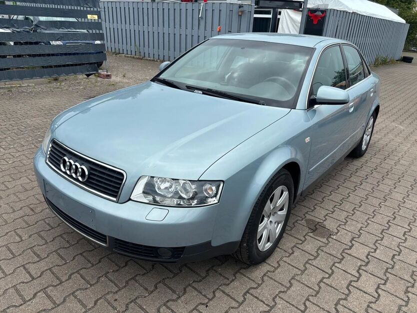 Audi A4 190.000 km 2.499 € Boizenburg 19258