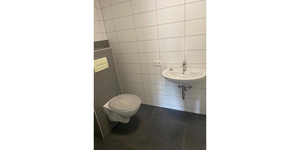 Etagenwohnung Zerbst (Anhalt) - 2 Zimmer, 66 m&sup2;, 60.000&euro; | Angebot:27649742