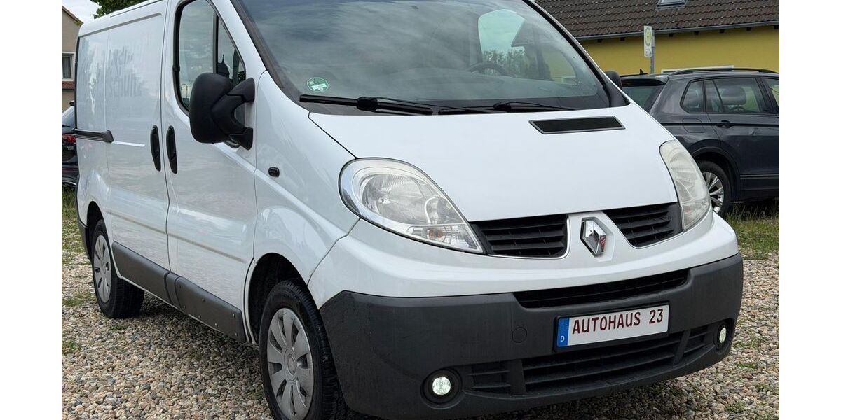 Renault Trafic 163.000 km 6.790 &euro; Trebbin 14959