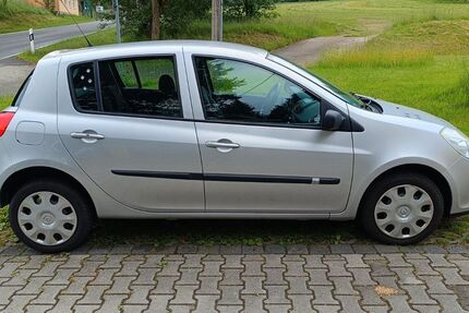 Renault Clio 120.000 km 2.400 &euro; Sehma 09475