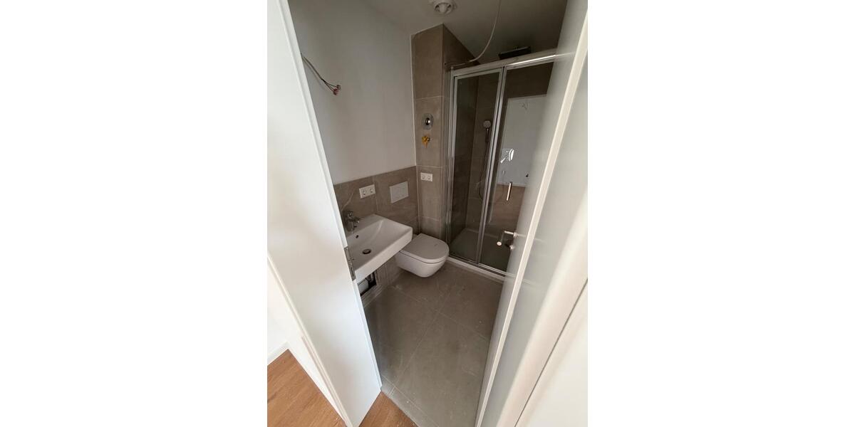 Dachgeschoßwohnung Stuttgart Bad Cannstatt - 2 Zimmer, 39 m&sup2;, 249.000&euro; | Angebot:26802855