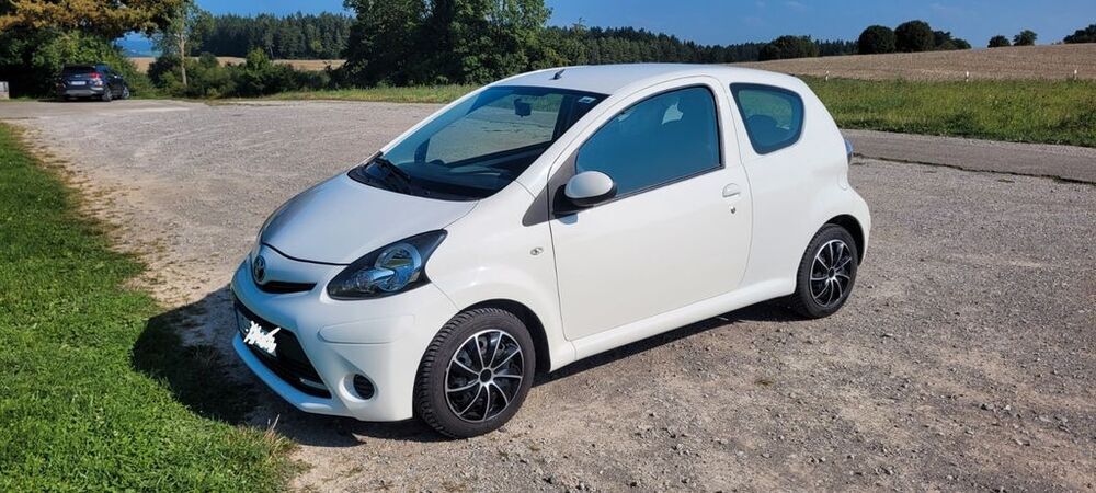 Aygo (X)