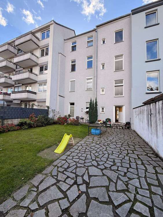 Haus zum Kaufen in Duisburg 550.000 € 297 m² 15 zimmer